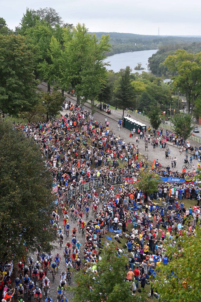 Crowds out in force in Richmond