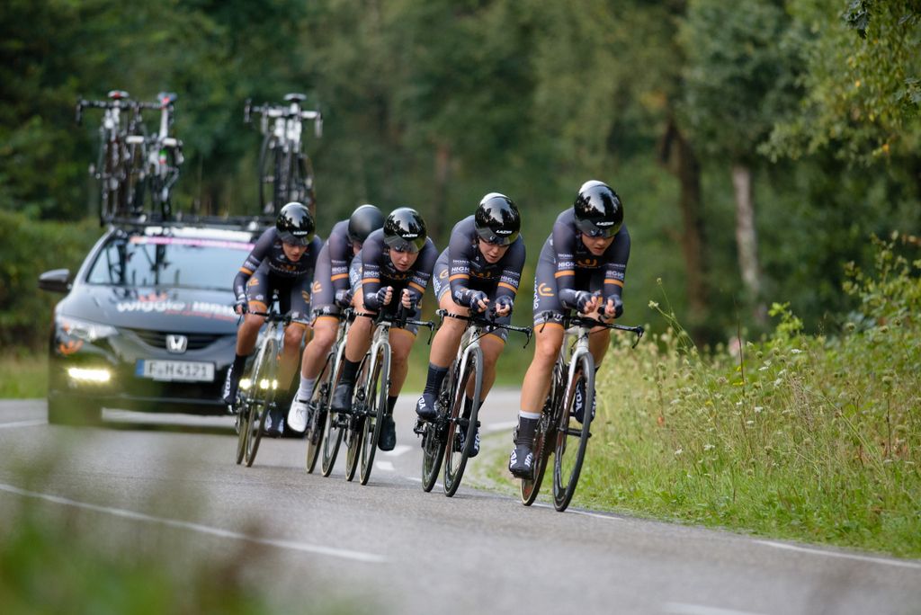 Wiggle-High5 on course