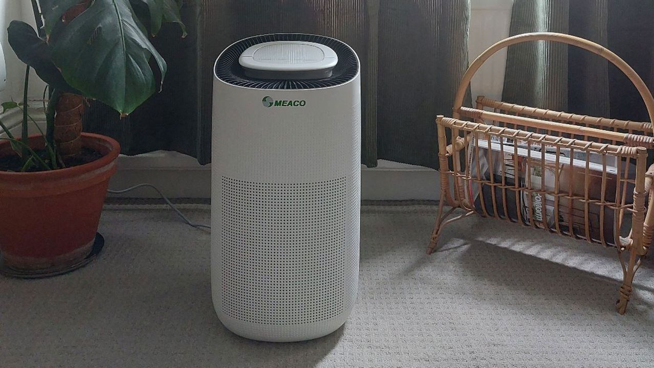 meaco air purifier being tested at home