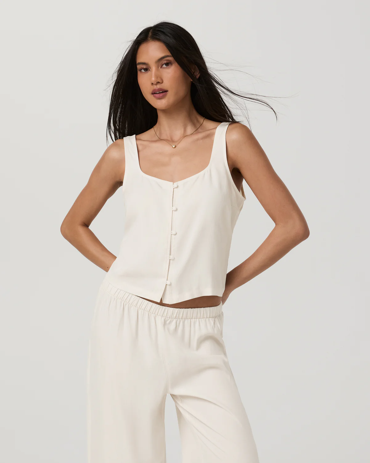 Vuori, Trestles Twill Button Front Top in Natural