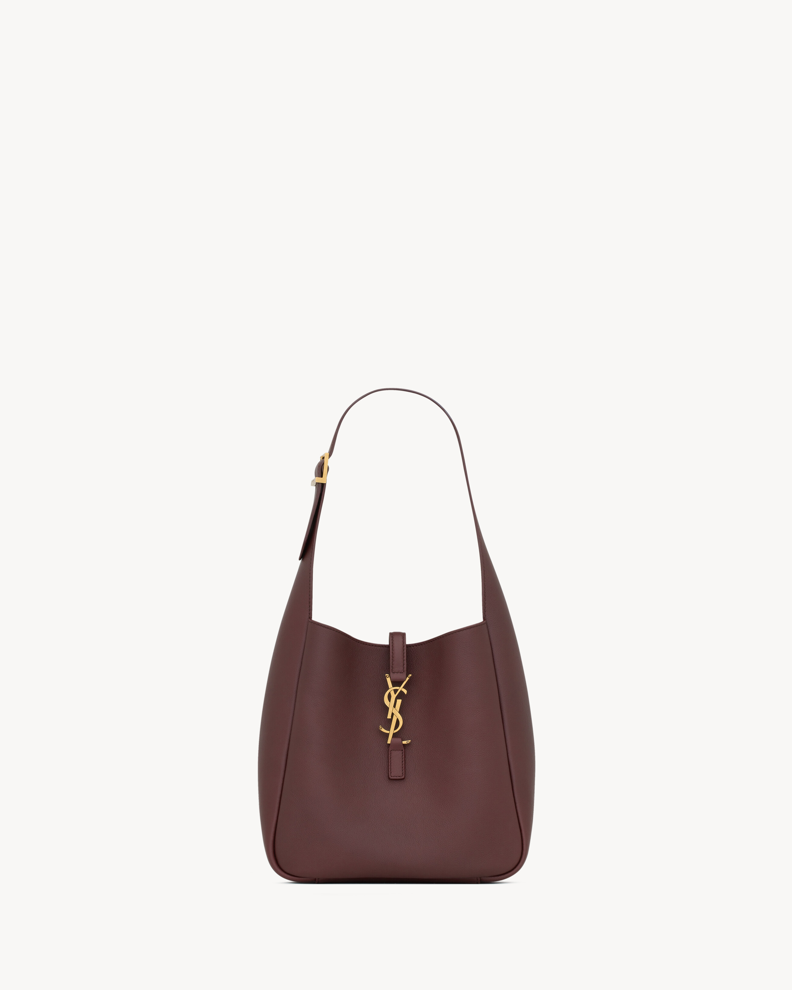 Le 5 &amp;Agrave; 7 Supple Small in Grained Leather