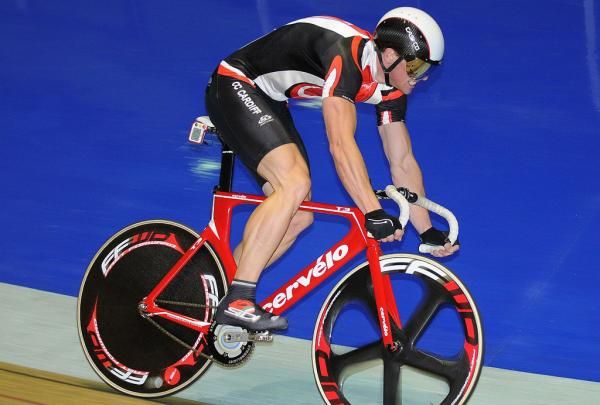 A CC Cardiff shows his raw power in the team sprint