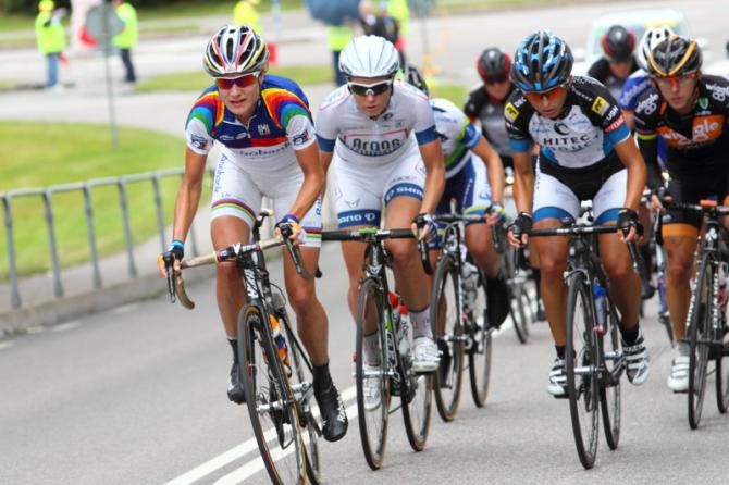 Marianne Vos (Rabo Women) leads Amy Pieters (Argos-Shimano) on the short climb over a bridge