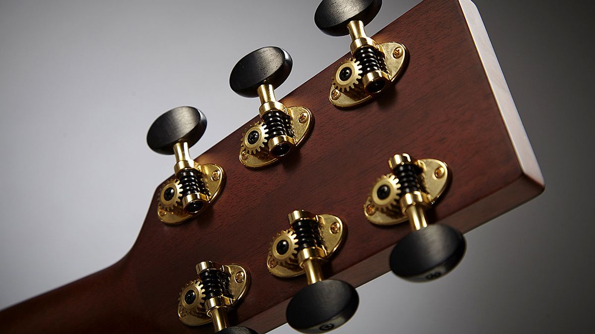 The open-gear Schertler tuners have an 18:1 ratio