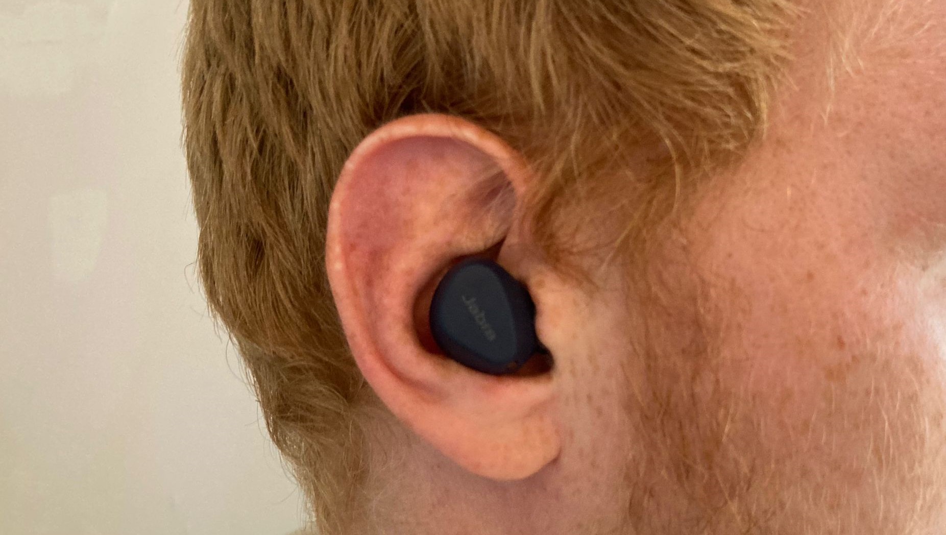 Los auriculares Jabra Elite 4 Active probados por LiveScience