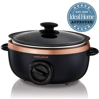 Morphy Richards Sear and Stew 3.5 Litre Slow Cooker with the Ideal Home logo