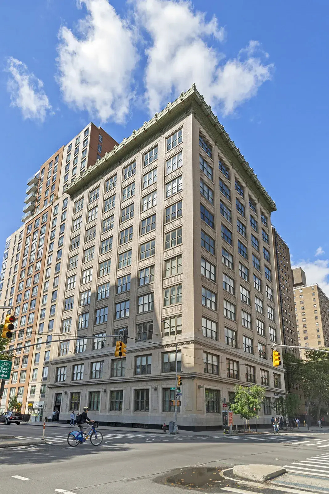 Manhattan apartment building exterior