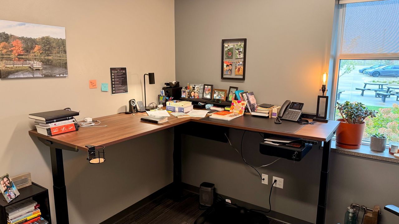 Uplift | V3 L-Shaped Standing Desk