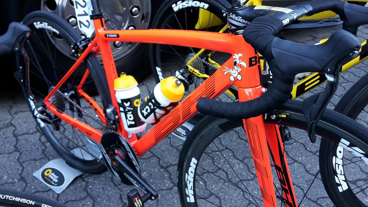 Bryan Coquard's bike is hard to miss