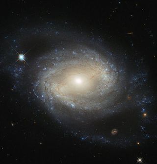 barred spiral galaxy ngc 4639