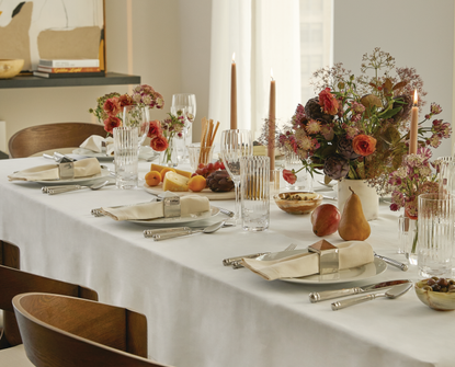 A US-style tablescape