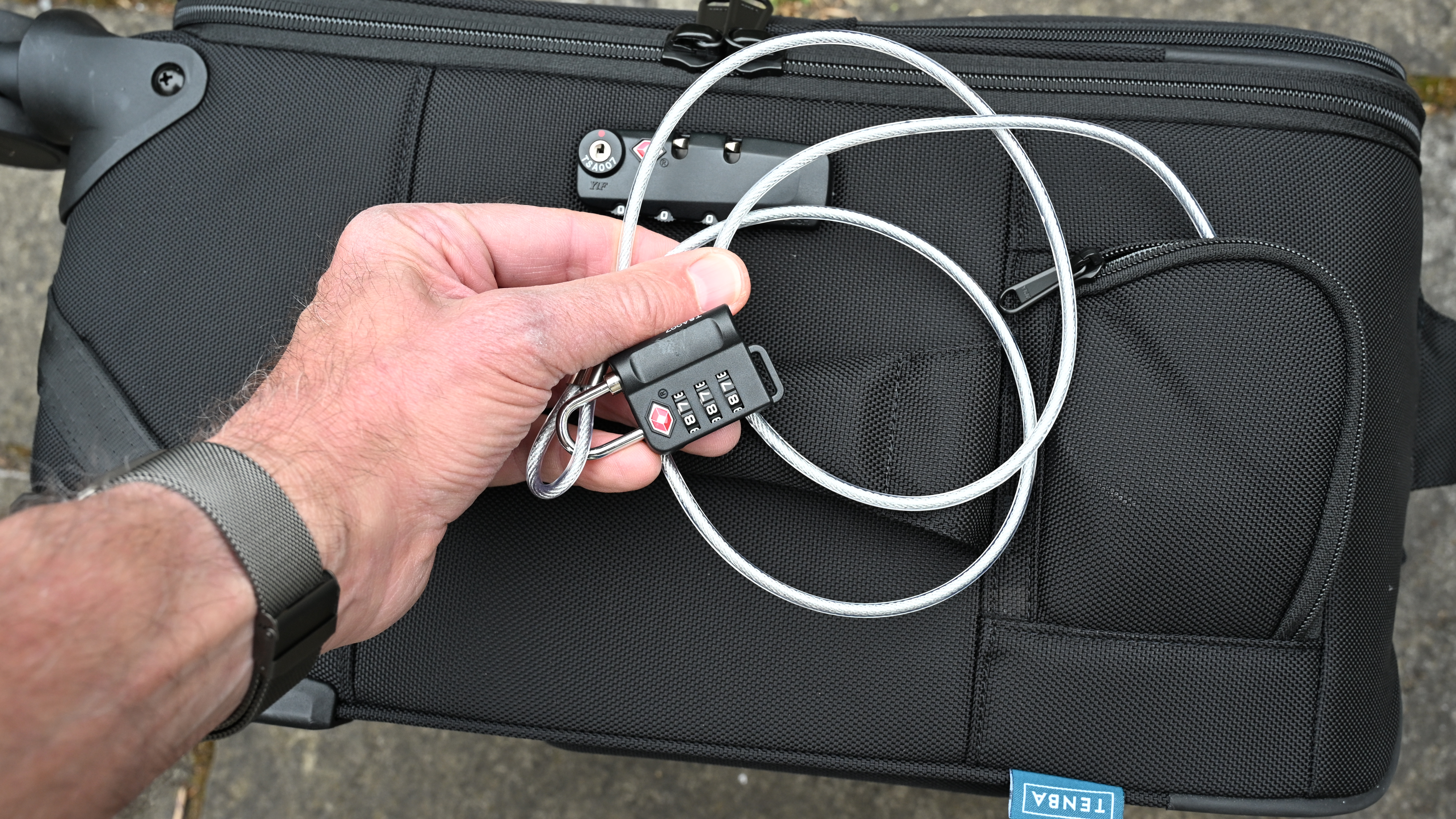 Tenba Roadie v2 Spinner 21 Air Case product image