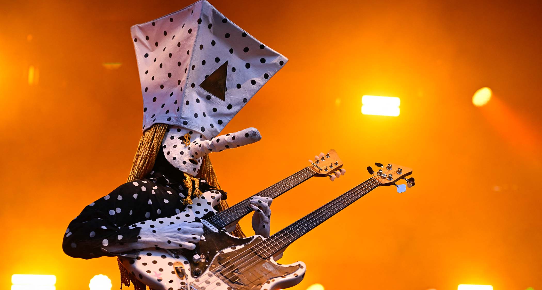 Angine de Poitrine perform live at Nuits Botanique 2026