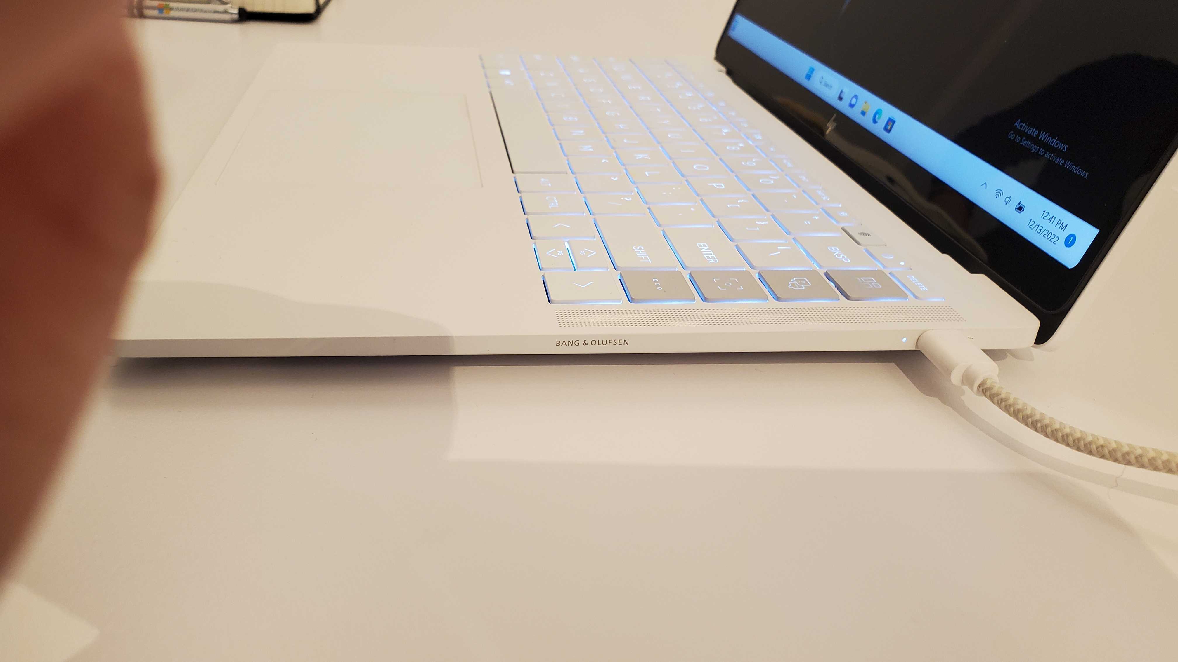 side view of white HP Dragonfly Pro