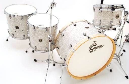 Floor toms are 16"x16" and 18"x16".