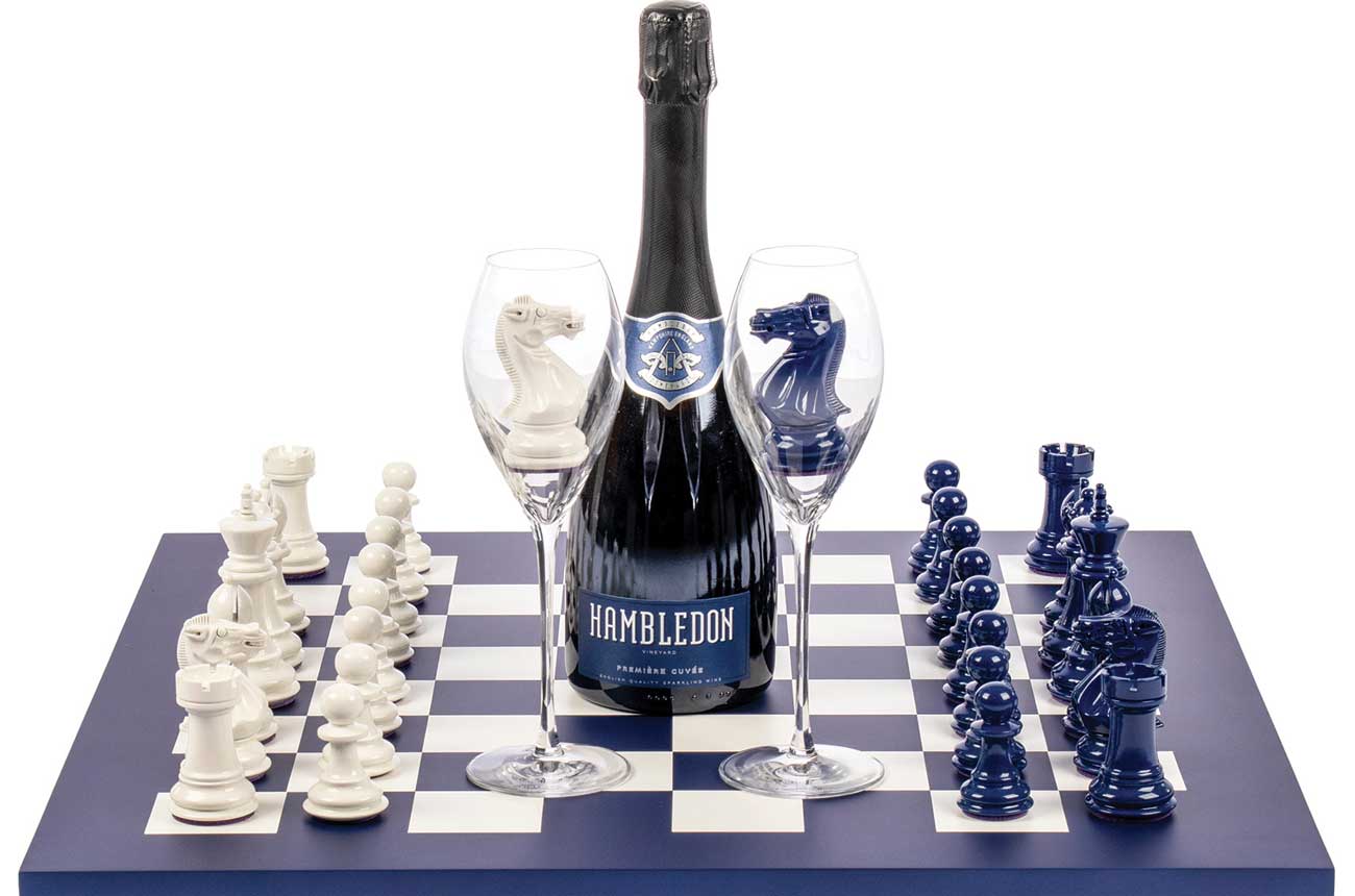 DEC281.gallery.hambledon_anniversary_chess_set.jpg