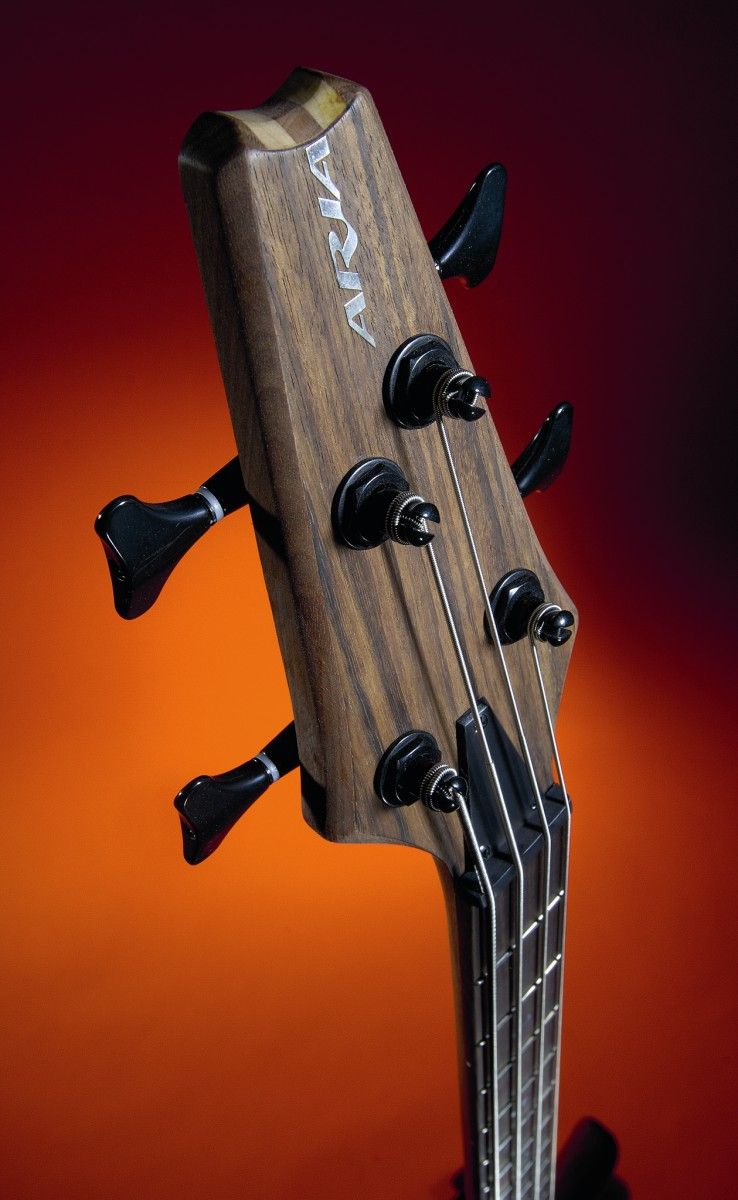 Gotoh tuners are one of the few differences from the original SB-1000