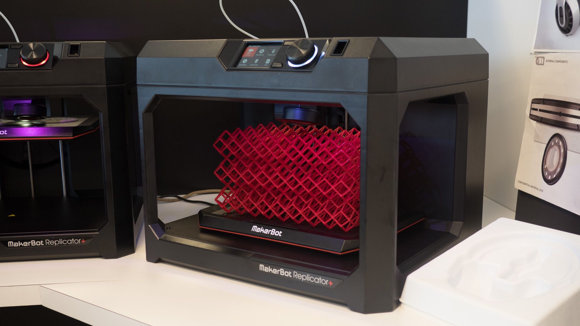 MakerBot announces new 3D printers for schools and professionals