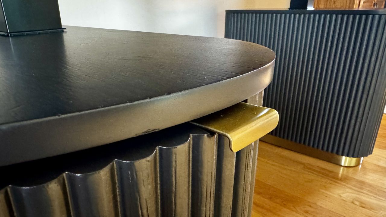 Eureka Ergonomic Opal standing desk review: Beautiful, stylish, and solid — but I can't ignore the mediocre storage