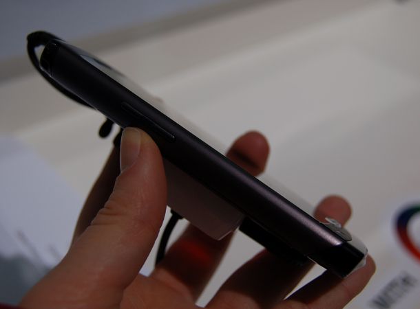 Samsung Wave - Size