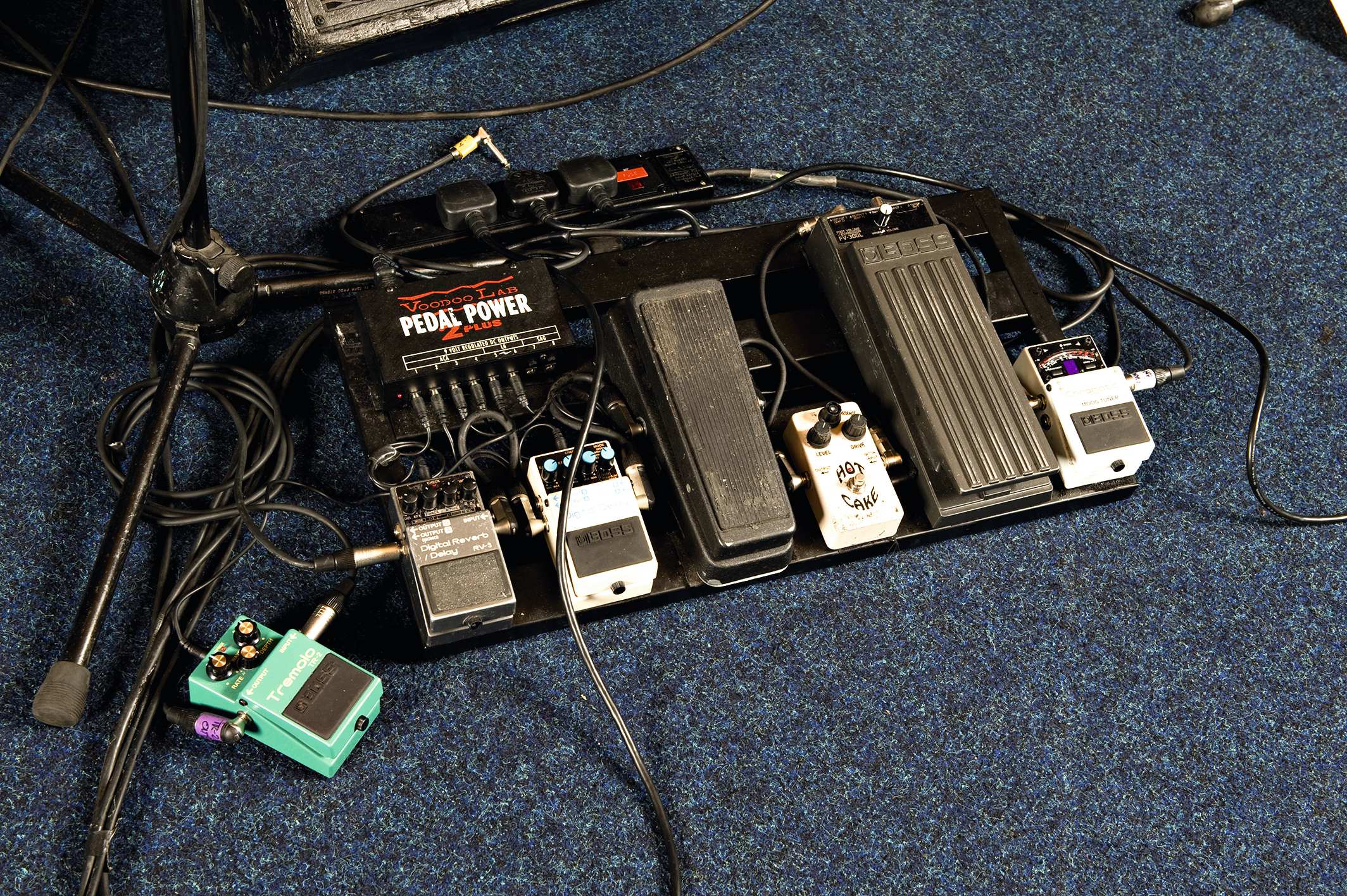Steal their sound - steve cradock paul weller effects pedals