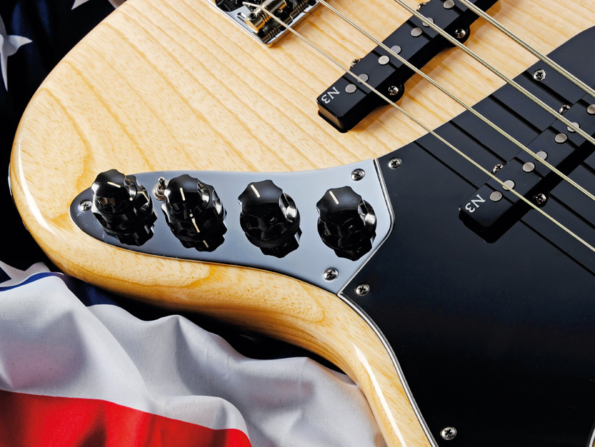You can get active and passive sounds from one bass, thanks to the mini toggle selector.