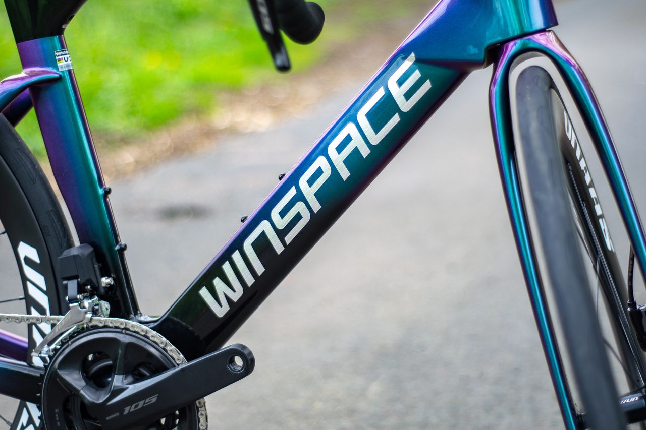 A Winspace M6 in a country lane
