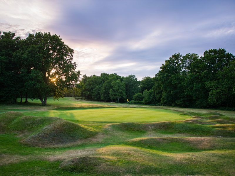 Five Of The Best Bunkerless Courses