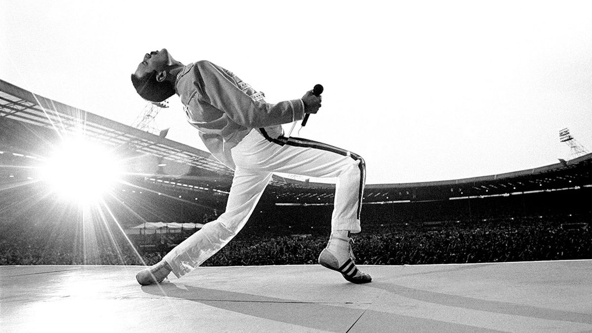 Queen&#039;s Freddie Mercury at Live Aid in 1985