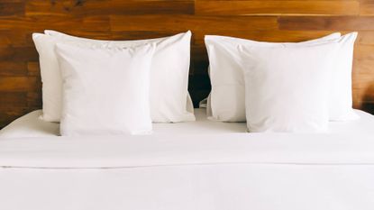 hotel white bed sheets 649660131