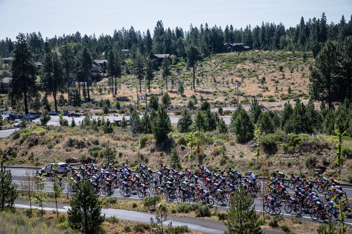 The peloton roles out of Bend