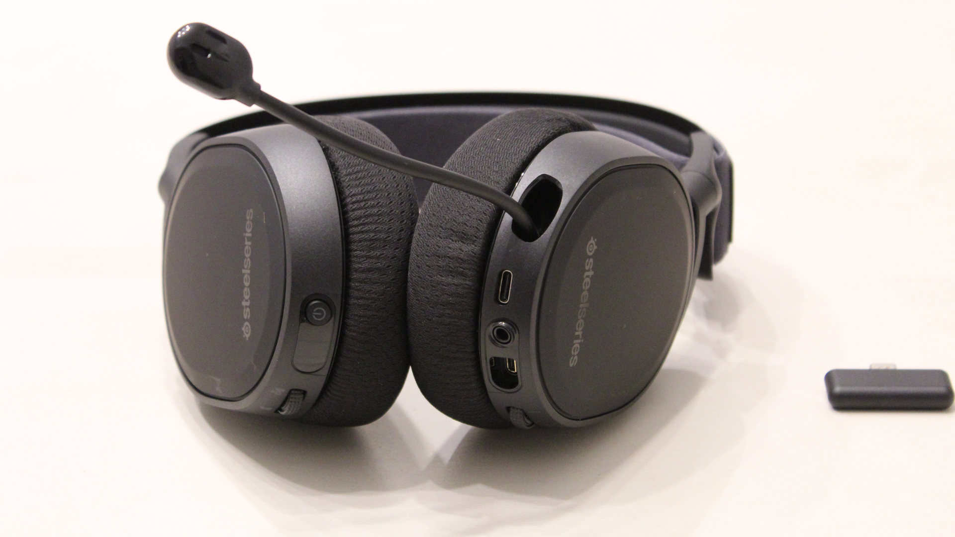 SteelSeries Arctis 7 Review: The Complete Package