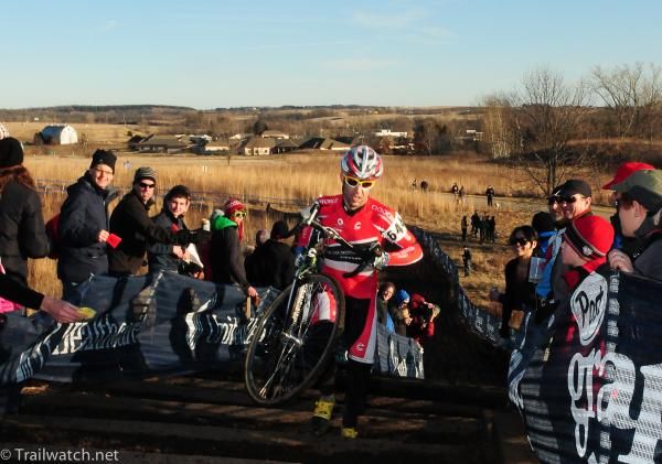 Brian Wilichoski (Cyclocrossworld.com) running the steps at the back of the course
