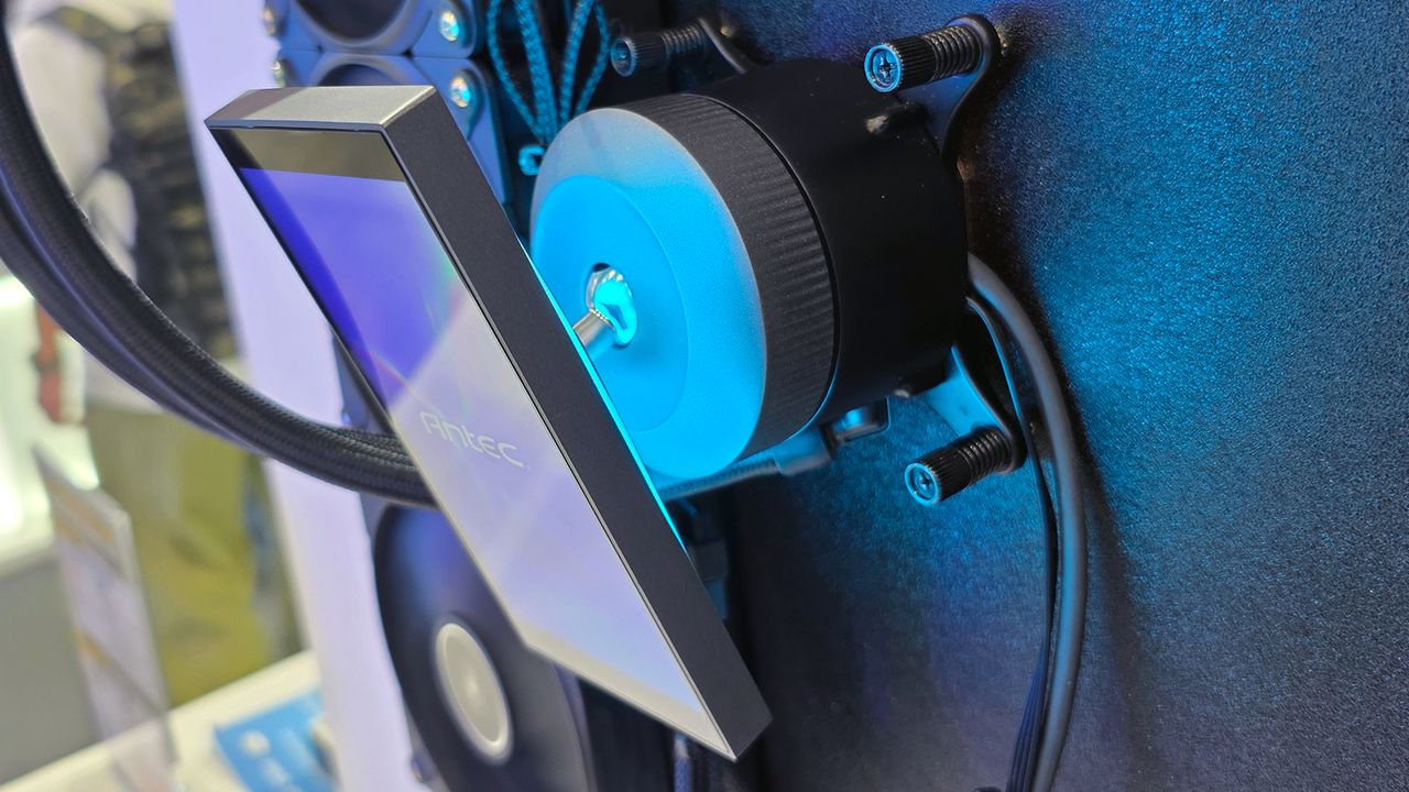 Antec Vortex View screen connected to water block via ball joint