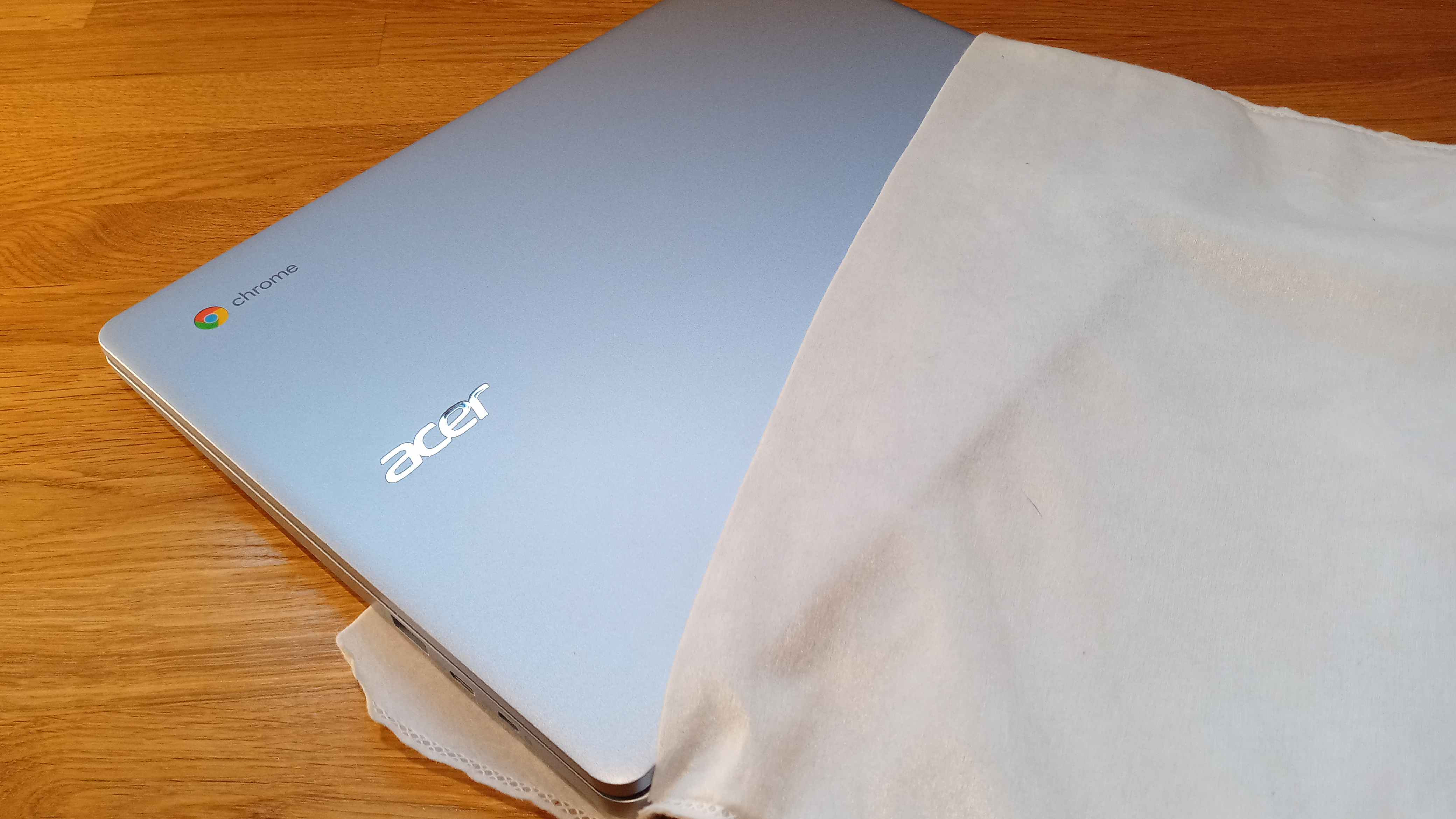 Acer Chromebook 314 review, photo of a laptop in a soft bag