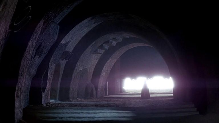 A Jedi Knight arrives at Jabba’s palace