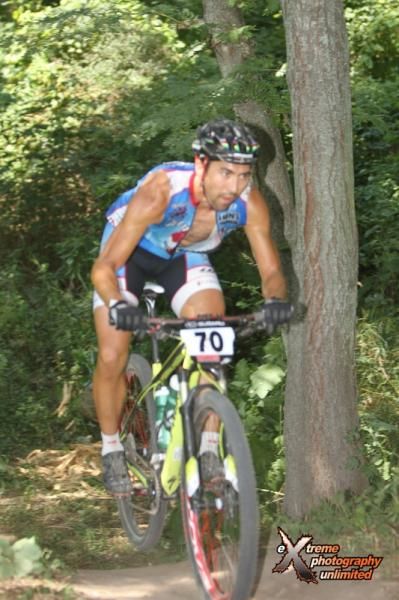 Brian Eppen (Mercy-Specialized) of Iowa City, Iowa chased to a solid 4th place at the Battle of Cam Rock. Photo by Extreme Photography.