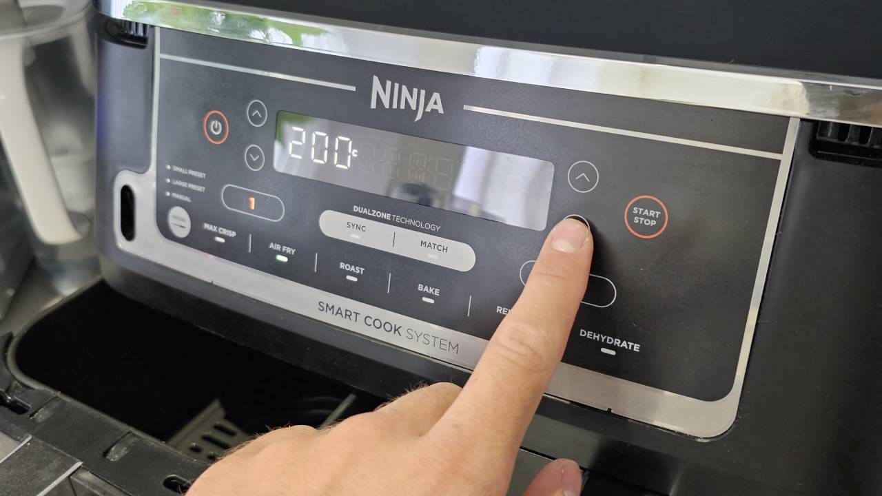 Ninja Foodi MAX Dual Zone Air Fryer AF451UK review | T3