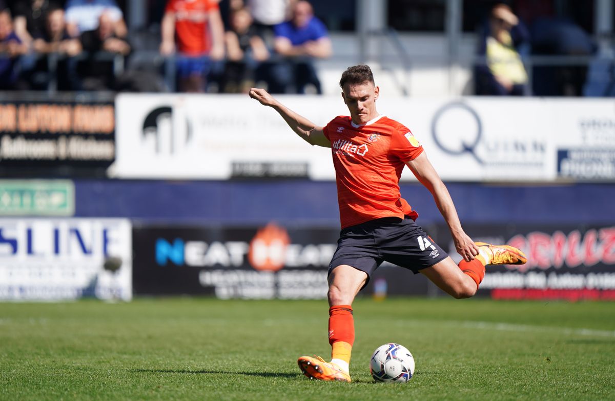 Luton Town v Nottingham Forest – Sky Bet Championship – Kenilworth Road