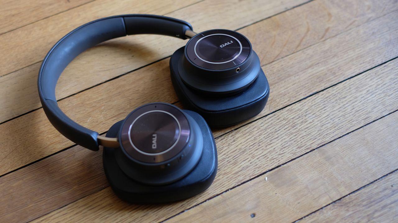 Photograph of DALI iO-12 headphones