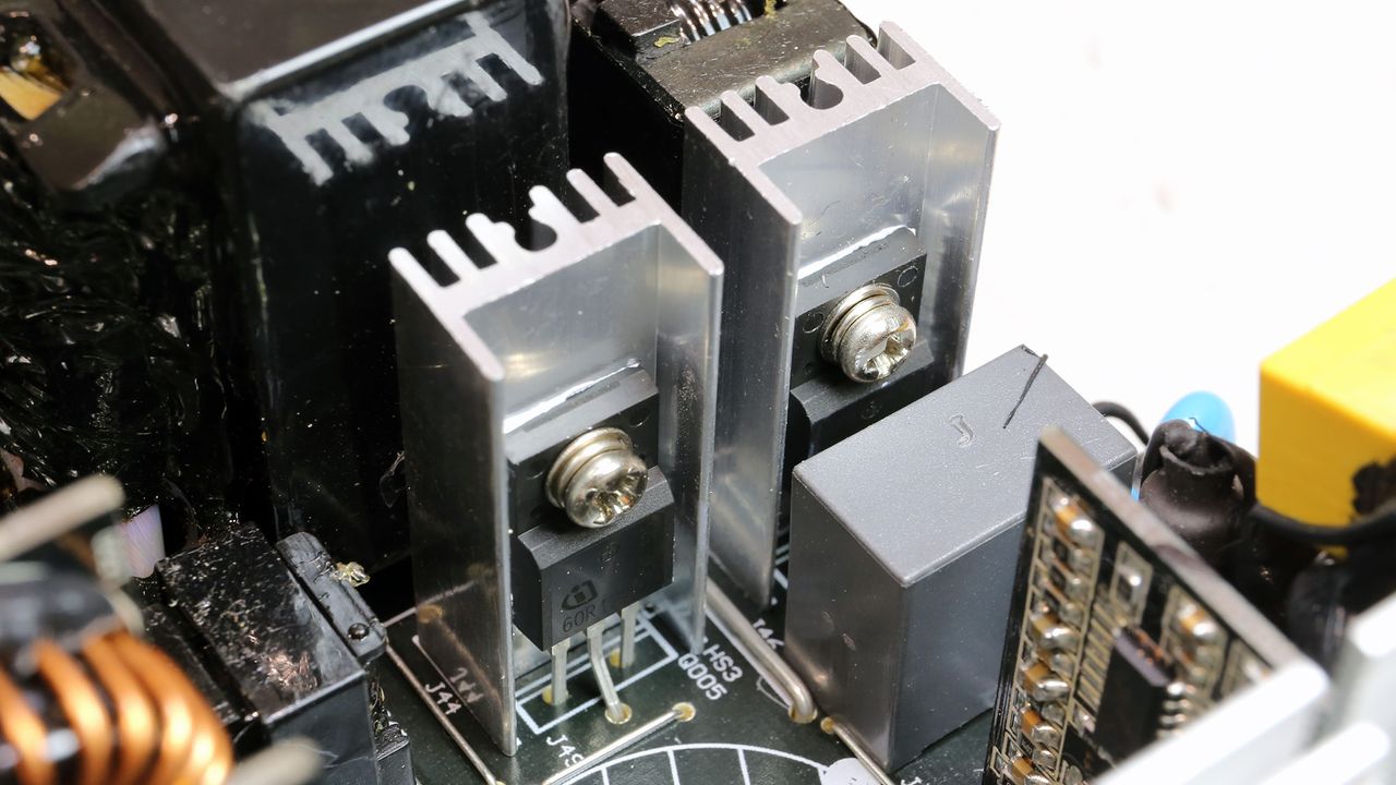 EVGA SuperNOVA 750 GT