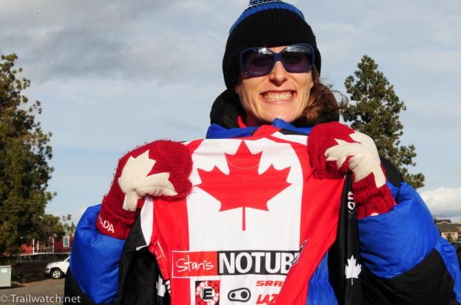 Mical Dyck (NoTubes) showing off her new Canadian champion kit