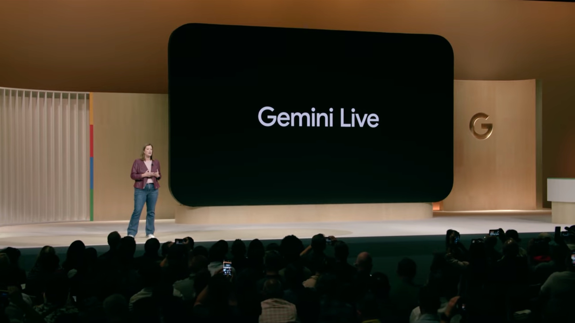 Acara yang dibuat oleh Google yang memamerkan fitur Gemini di ponsel