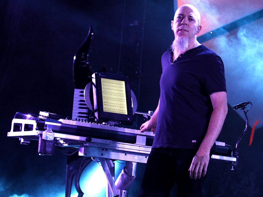 If you want to make some cosmic, or if you simply want to chill out, Jordan Rudess has an app for that