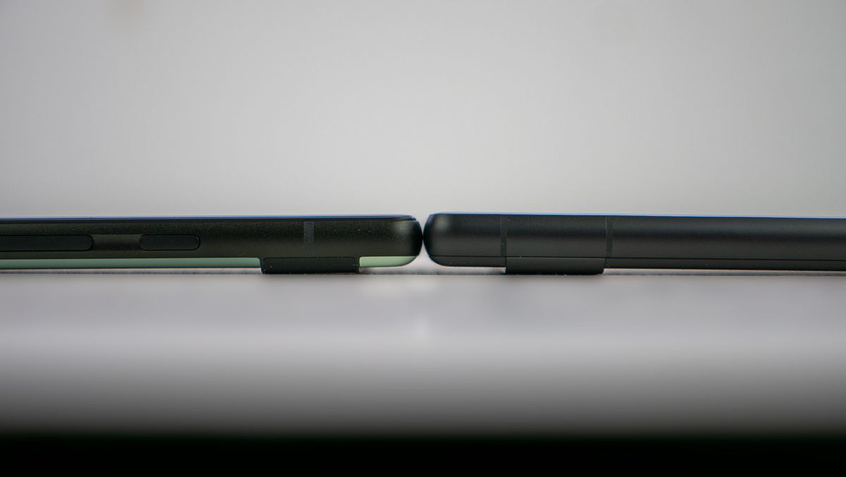 Comparing the Google Pixel 6a hardware with the Google Pixel 7a