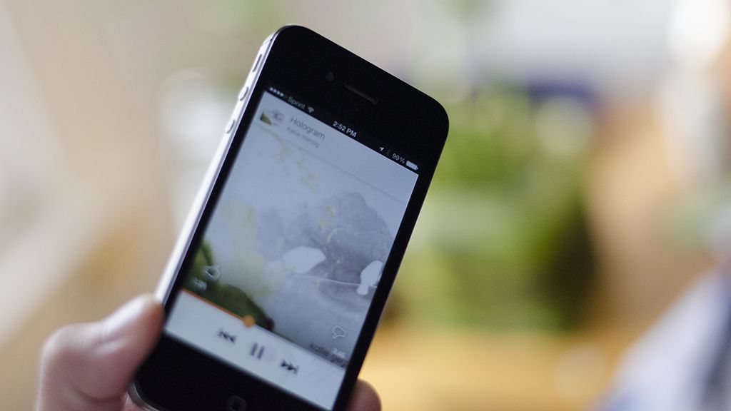 Google Play Music app hits the iPhone, packs one free month of All