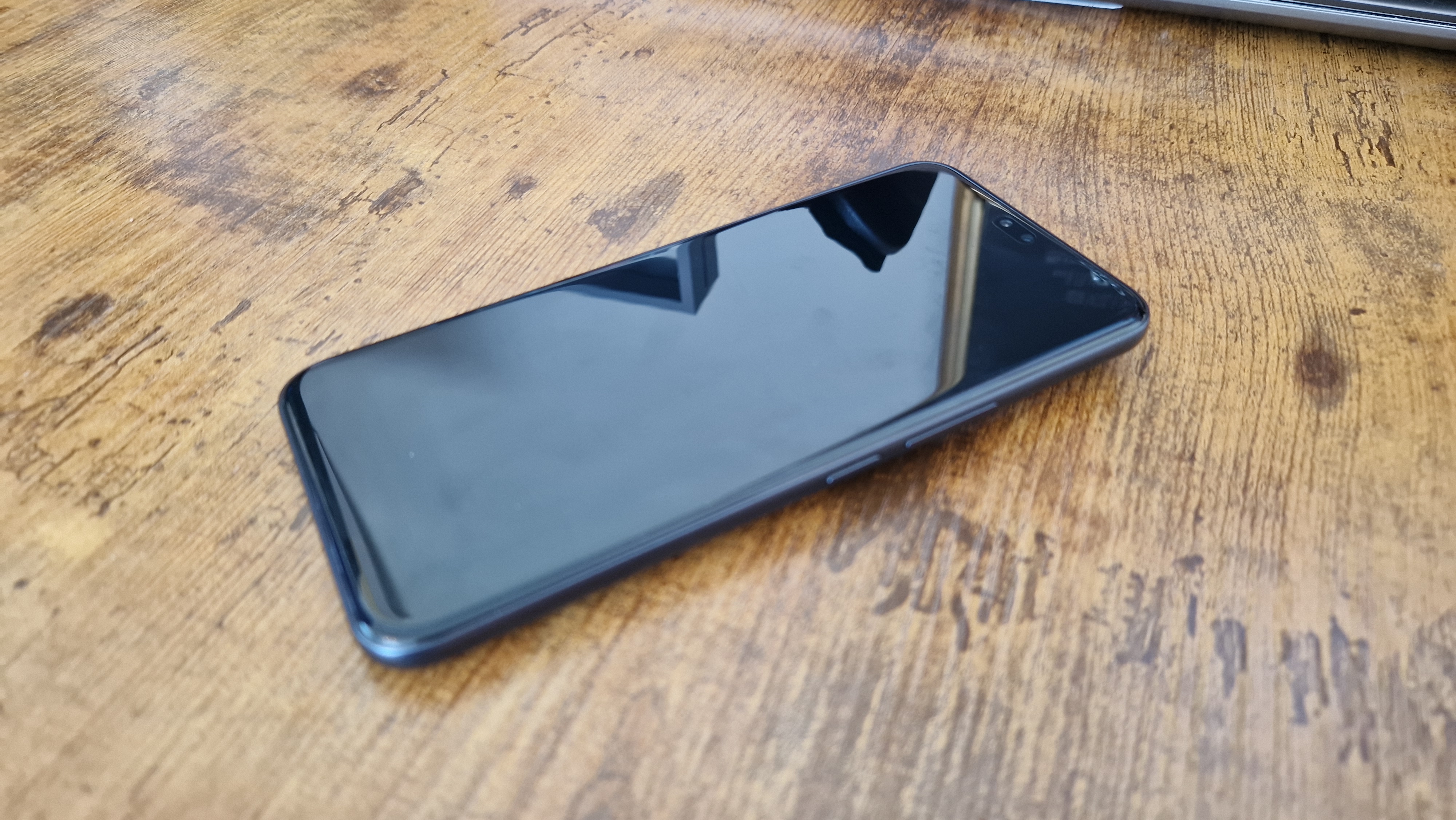 The screen of the Honor 400 Pro