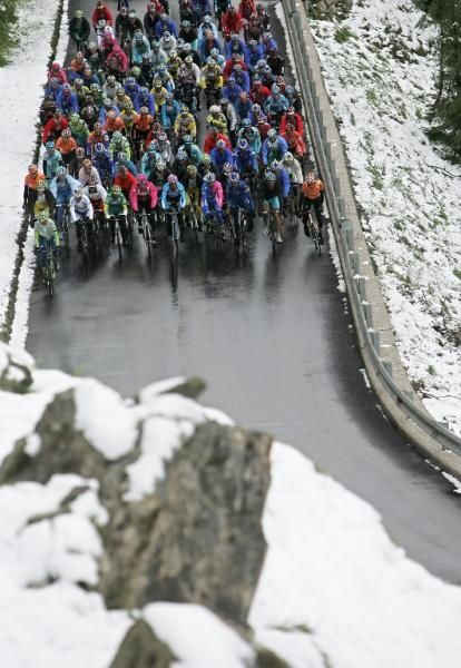 The high mountains in the Giro frequently mean cold, snowy weather.