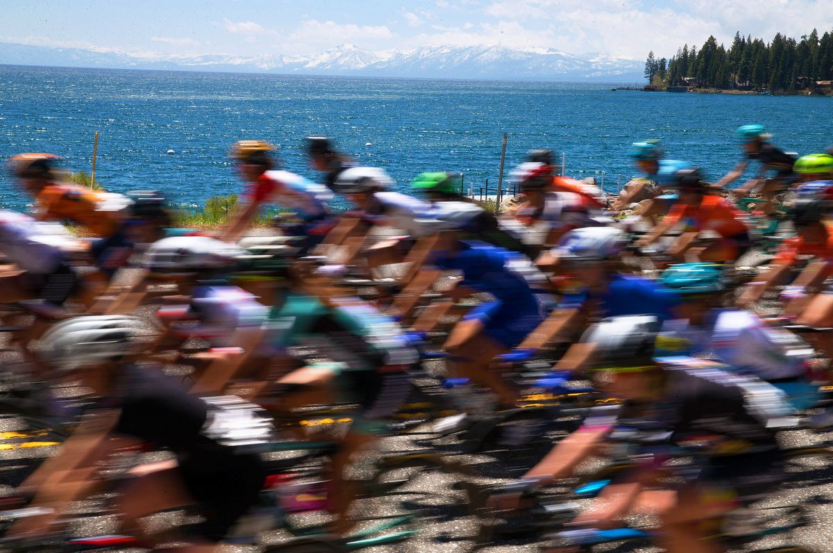 The Amgen Women's Tour peloton speeds along
