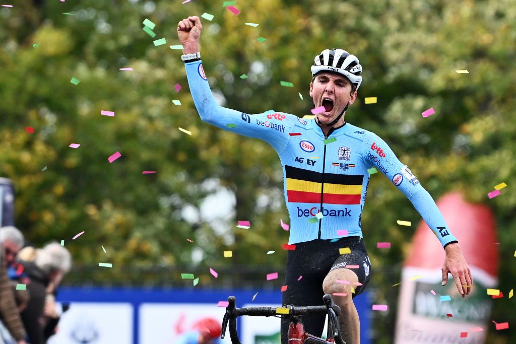 NAMUR BELGIUM NOVEMBER 05 Emiel Verstrynge of Belgium celebrates at finish line as race winner during the 20th UEC European Cyclocross Championships 2022 Mens U23 EuroCross22 on November 05 2022 in Namur Belgium Photo by Luc ClaessenGetty Images